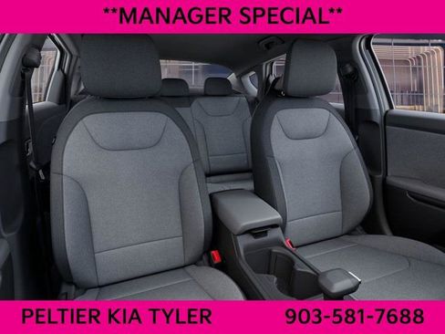 New 2025 Kia K4 LXS image 16