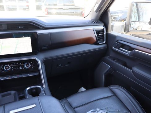 Certified 2024 GMC Sierra 2500 Denali w/ Denali Reserve Package image 18