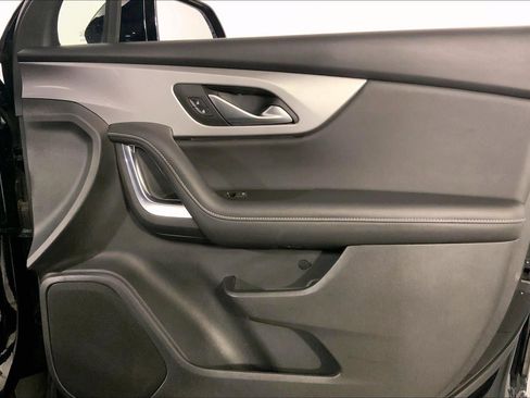 Used 2025 Chevrolet Blazer LT image 25