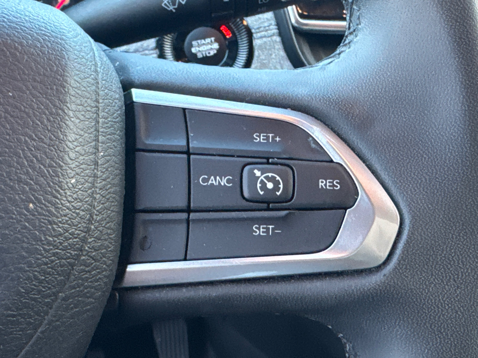 Used 2024 Jeep Compass Latitude AWD/4WD image 31