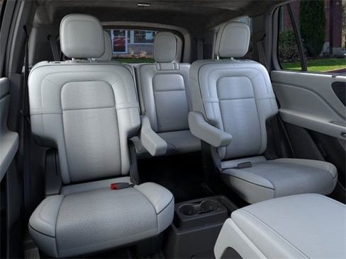 New 2025 Lincoln Aviator Black Label w/ Jet Appearance Package image 11