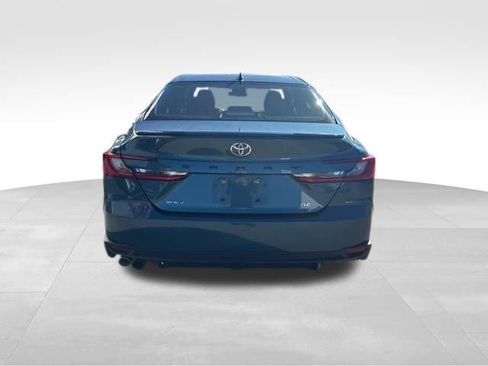 Certified 2025 Toyota Camry SE image 3