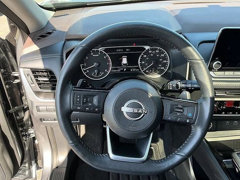 Certified 2023 Nissan Rogue SV w/ SV Premium B Package FWD image 14