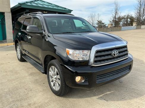 Used 2016 Toyota Sequoia Limited image 8