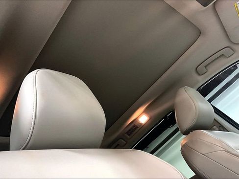 Used 2023 Nissan Pathfinder SL w/ SL Premium Package image 20