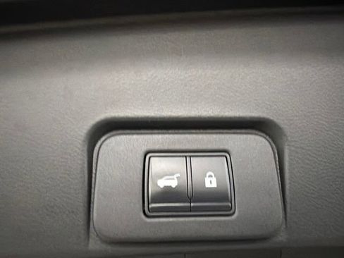 Used 2021 Nissan Rogue SL w/ Premium Package AWD/4WD image 14