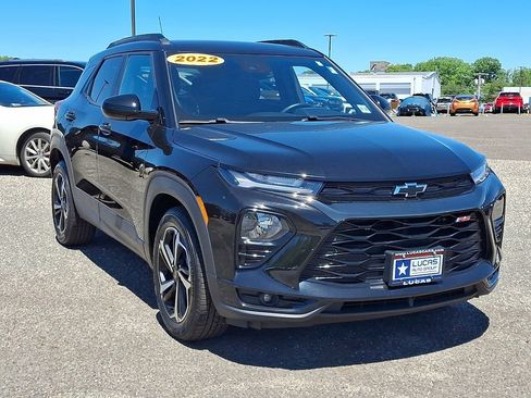 Used 2022 Chevrolet TrailBlazer RS FWD image 2