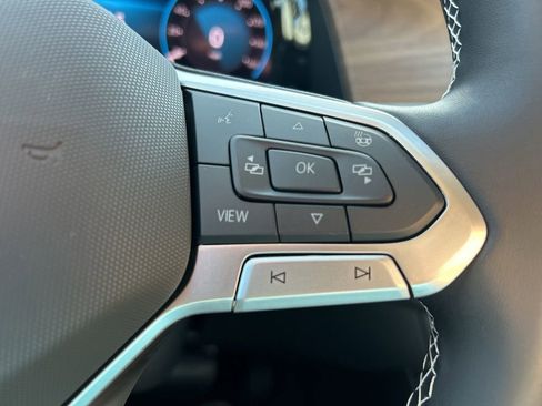 New 2026 Volkswagen Atlas SE FWD image 28