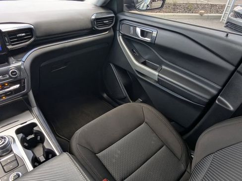 Used 2023 Ford Explorer XLT AWD/4WD image 23