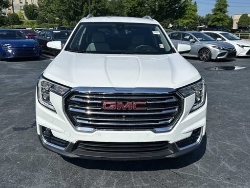 Used 2023 GMC Terrain SLT w/ Tech Package AWD/4WD image 9