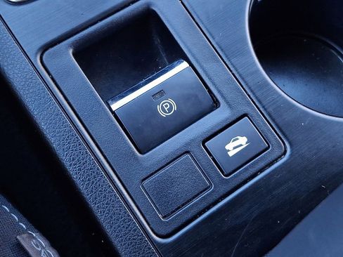 Used 2017 Subaru Legacy 2.5i w/ Alloy Wheel Package image 22