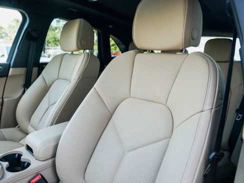 New 2026 Porsche Macan S image 5