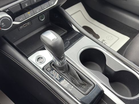 Used 2023 Nissan Altima 2.5 SV image 22