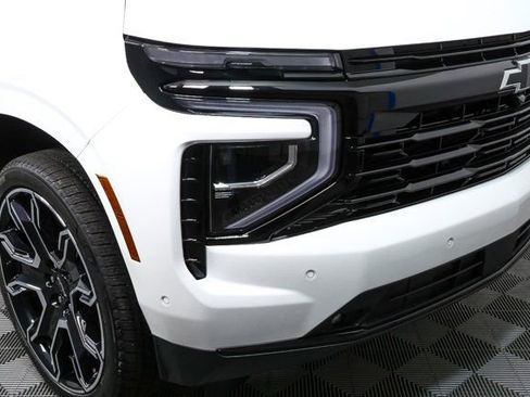New 2026 Chevrolet Suburban RST image 33