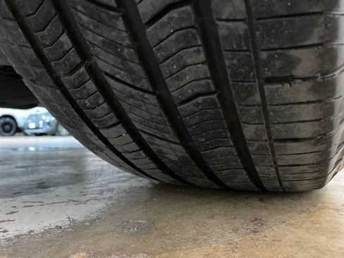 Used 2024 Jeep Grand Cherokee Altitude AWD/4WD image 94