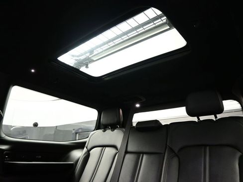 Used 2022 Jeep Wagoneer Series III w/ Premium Group I image 36