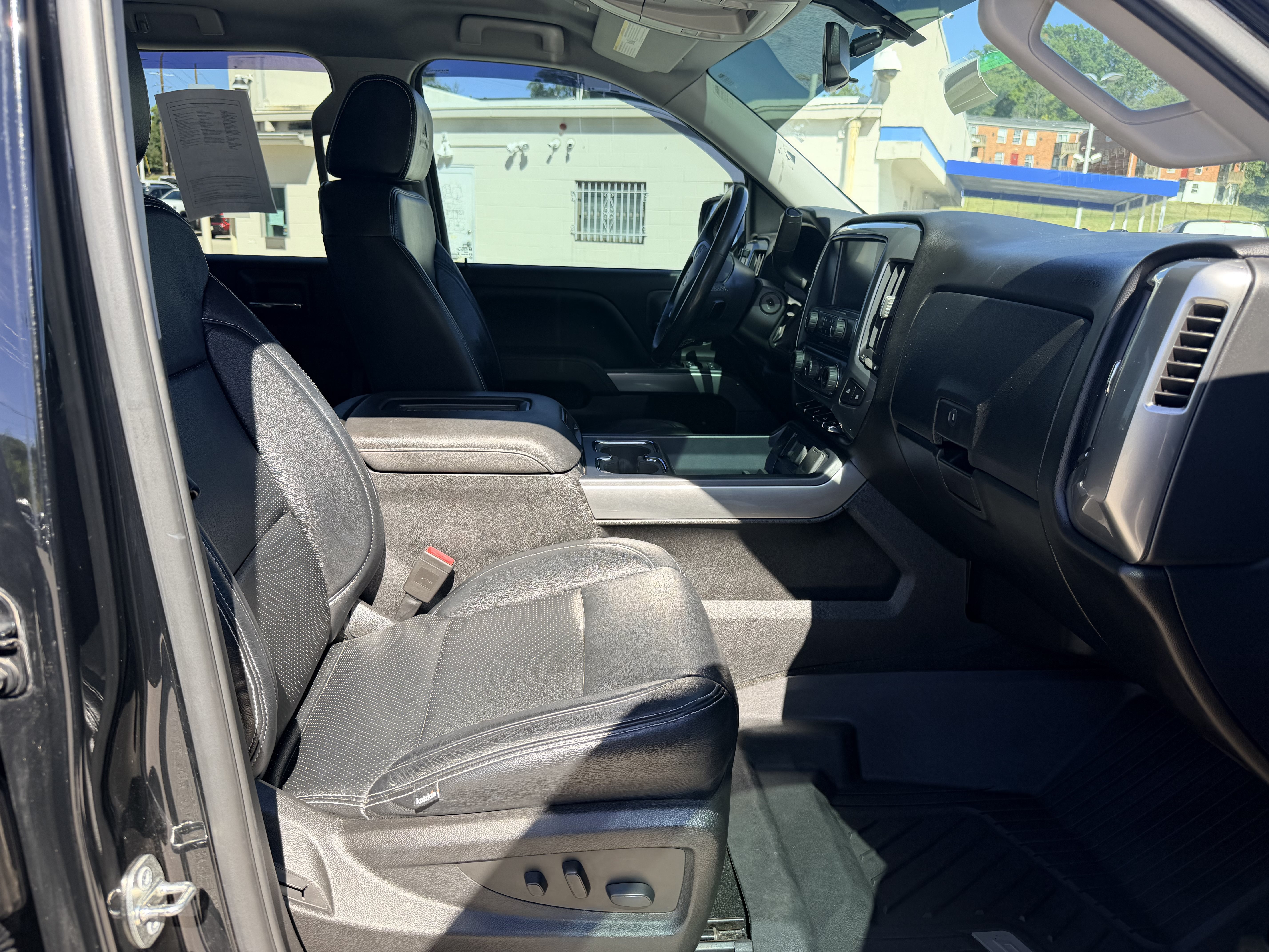 Used 2018 Chevrolet Silverado 1500 LT w/ All Star Edition AWD/4WD image 10
