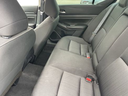 Used 2022 Nissan Altima 2.5 S FWD image 14