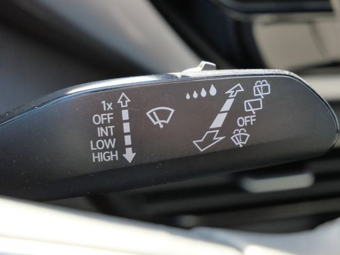 Used 2023 Volkswagen ID.4 Pro S image 33