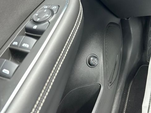 Used 2021 Buick Envision Preferred AWD/4WD image 18