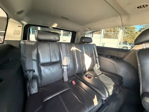 Used 2007 GMC Yukon XL Denali AWD/4WD image 12