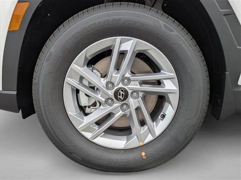 New 2026 Hyundai Tucson SE image 9