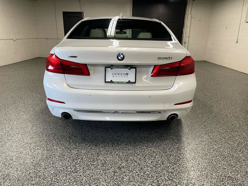 Used 2017 BMW 530i xDrive AWD/4WD image 8