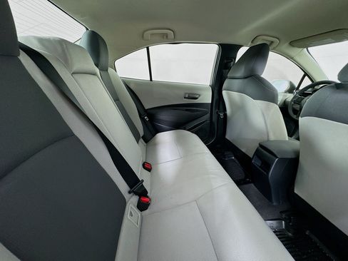 Used 2022 Toyota Corolla LE FWD image 26