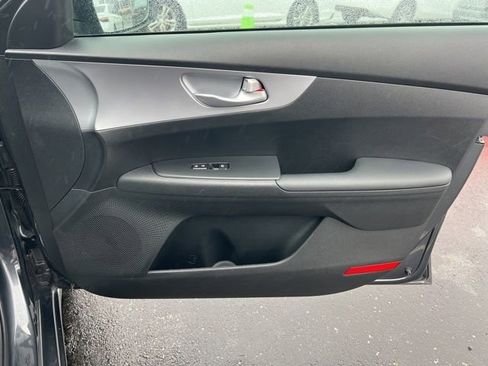 Certified 2024 Kia Forte LXS w/ LXS Technology Package image 28