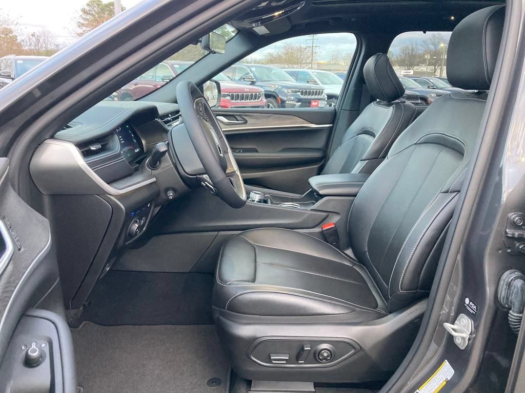 New 2024 Jeep Grand Cherokee Limited 4xe w/ Luxury Tech Group II AWD/4WD image 10
