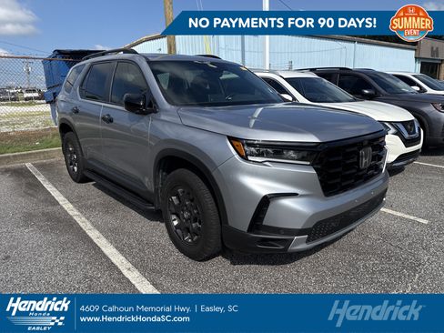 Certified 2025 Honda Pilot TrailSport image 1