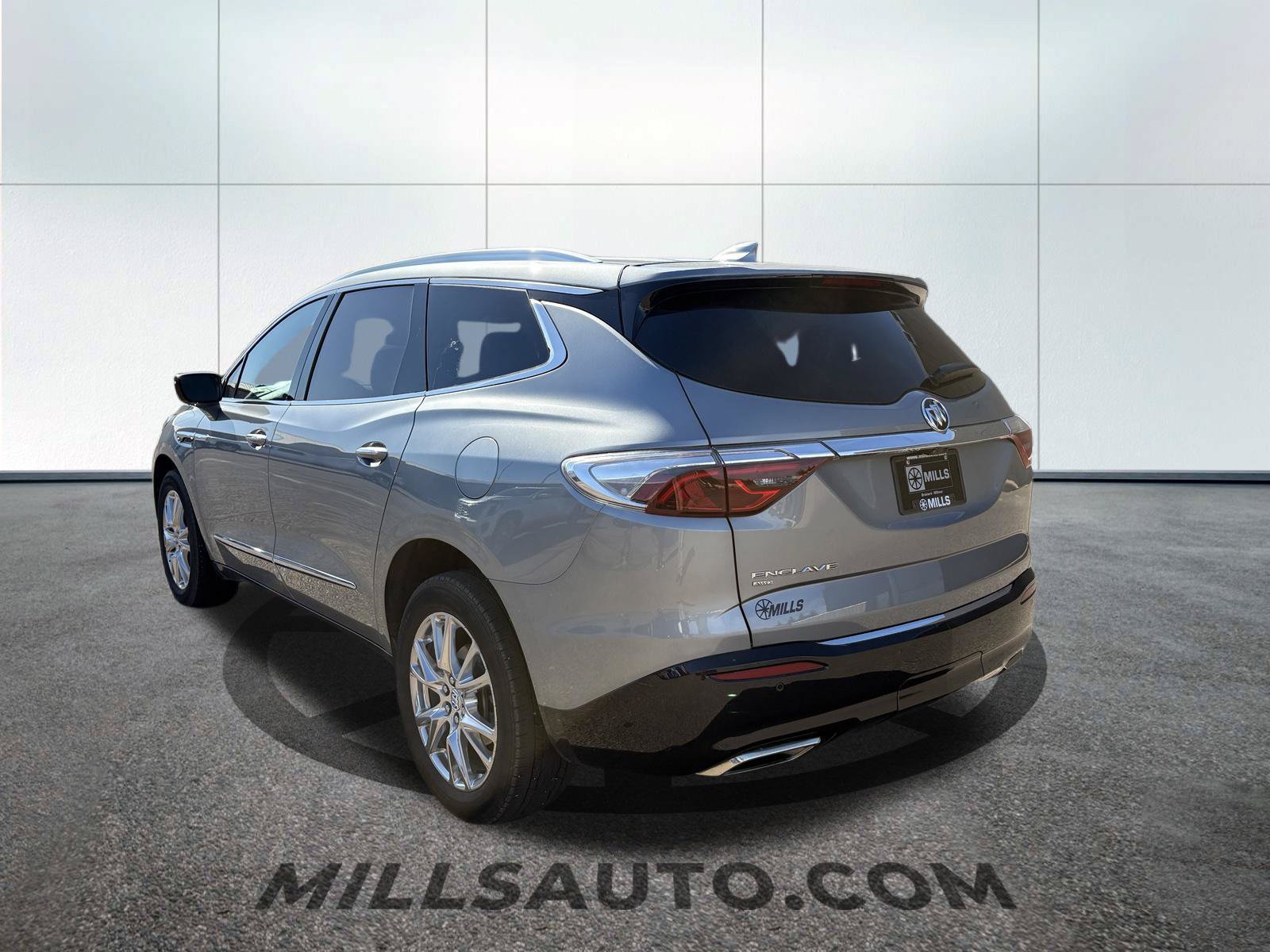 Used 2024 Buick Enclave Premium AWD/4WD image 9
