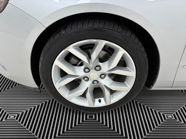Used 2014 Chevrolet Impala LTZ FWD image 9