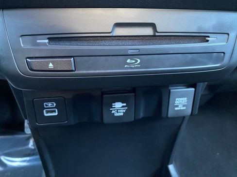 Used 2024 Honda Odyssey Elite image 18