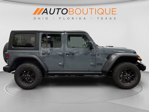 Used 2025 Jeep Wrangler Unlimited Sport AWD/4WD image 6