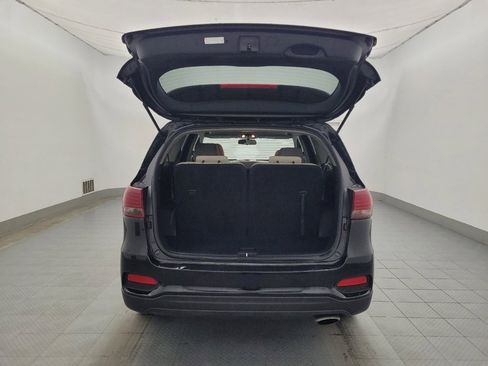 Used 2020 Kia Sorento LX FWD image 29