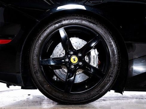 Certified 2017 Ferrari California T image 16