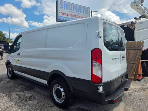 Used 2018 Ford Transit 150 130 Low Roof RWD image 6