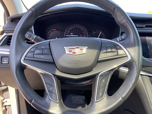Used 2017 Cadillac XT5 Luxury w/ LPO, Wheel Lock Package FWD image 39