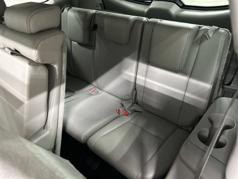 Used 2018 Toyota Highlander XLE AWD/4WD image 22