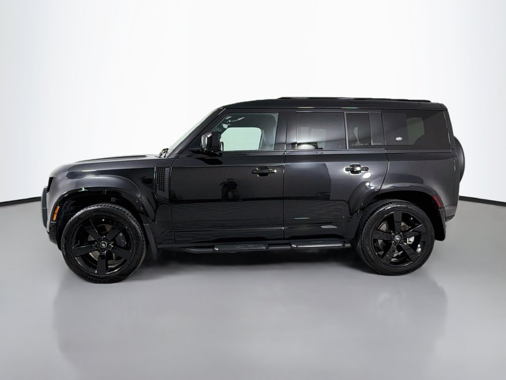 Certified 2024 Land Rover Defender 110 X-Dynamic SE AWD/4WD image 8