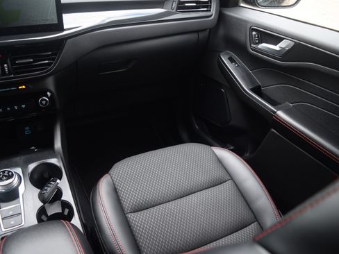 Used 2023 Ford Escape ST-Line w/ Tech Pack #1 image 14