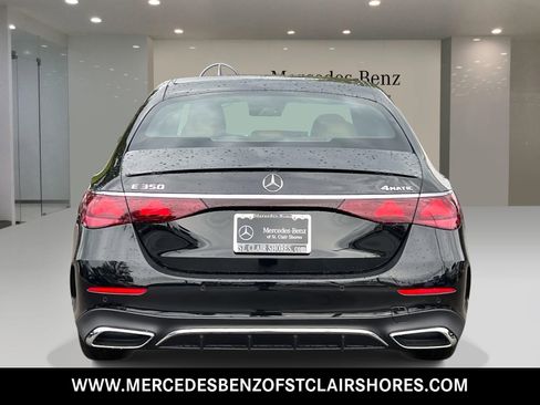 Used 2026 Mercedes-Benz E 350 4MATIC Sedan image 5