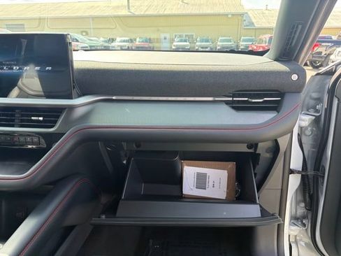 New 2026 Ford Explorer ST-Line AWD/4WD image 36