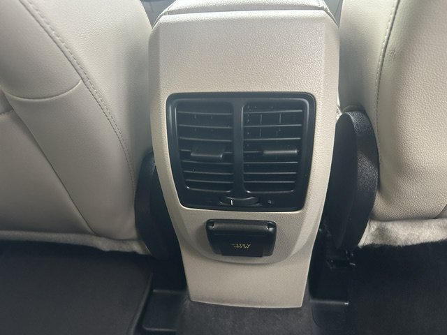 Used 2019 Ford Escape Titanium FWD image 12