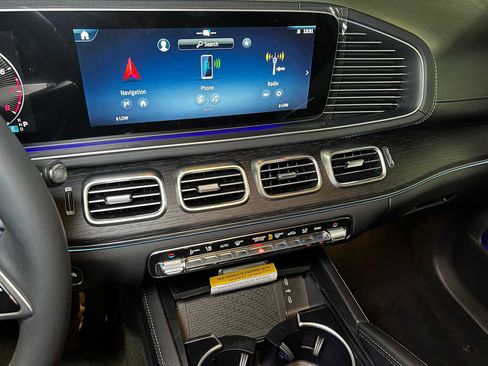 New 2025 Mercedes-Benz GLS 450 4MATIC image 32