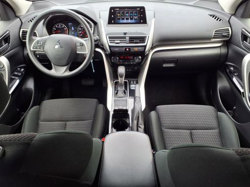 Used 2020 Mitsubishi Eclipse Cross LE image 8