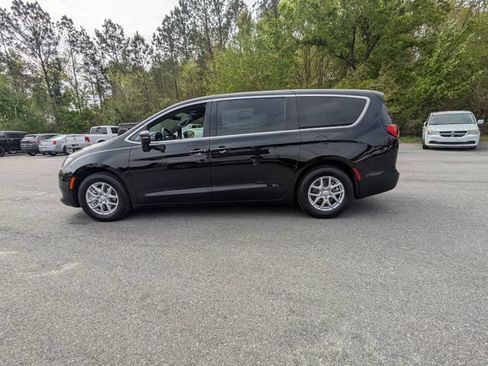 New 2026 Chrysler Voyager LX FWD image 7