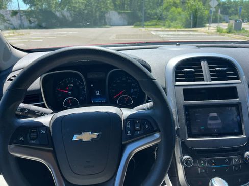 Used 2014 Chevrolet Malibu LT FWD image 11
