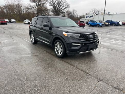Used 2020 Ford Explorer XLT w/ Equipment Group 202A image 7